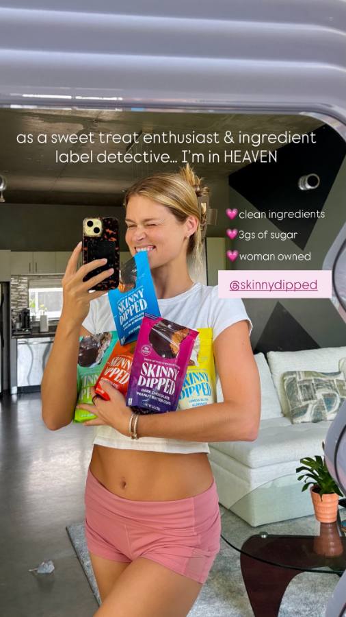 Product unboxing Instagram story by Gustė
